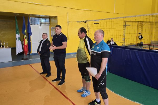 cupa-primarului-2025-la-tenis-de-masa-195C8E954F-5AFF-1463-3123-4F062C7B886A.jpg